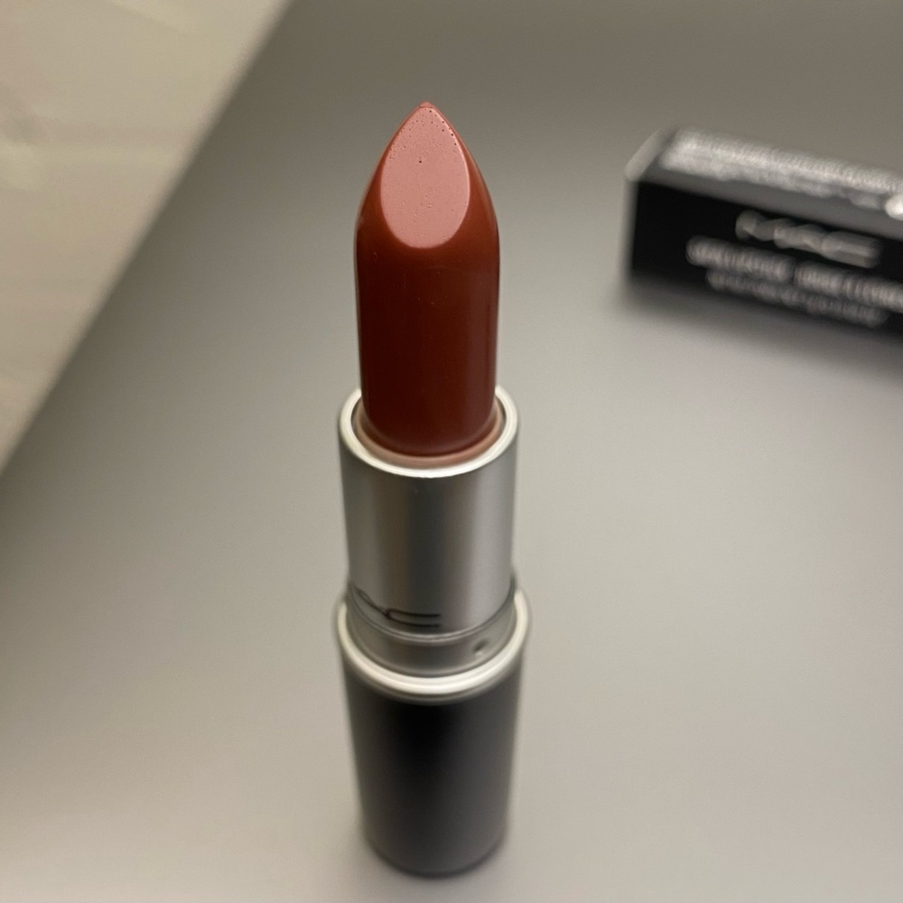 MAC Verve Lipstick ~ satin 825